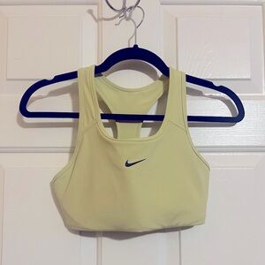 Nike Dri-Fit Sports Bra w/ Removable Padding | Women’s Size Medium | Preloved